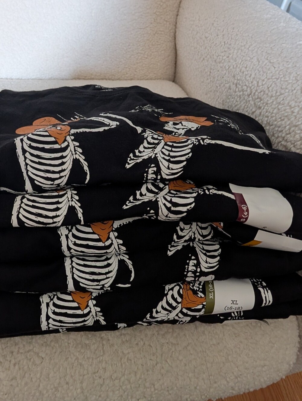 Skeleton Cowboys Graphic Black T-Shirt 🤠